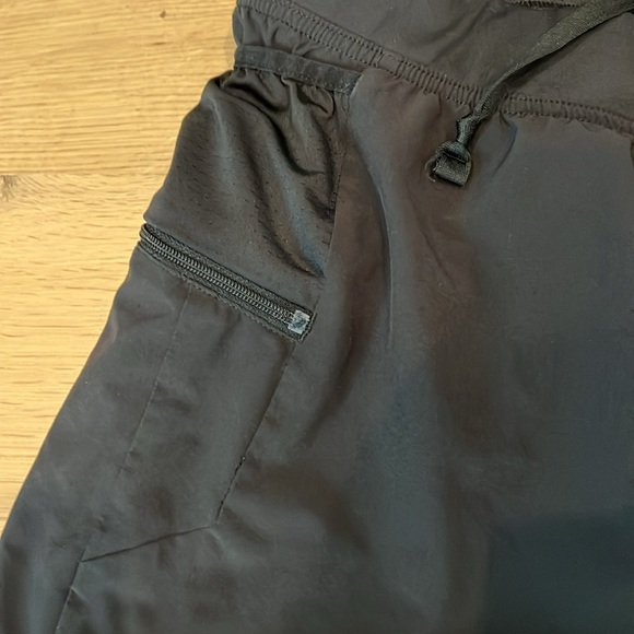 Brooks 7” men’s running shorts, large - Picture 3 of 5